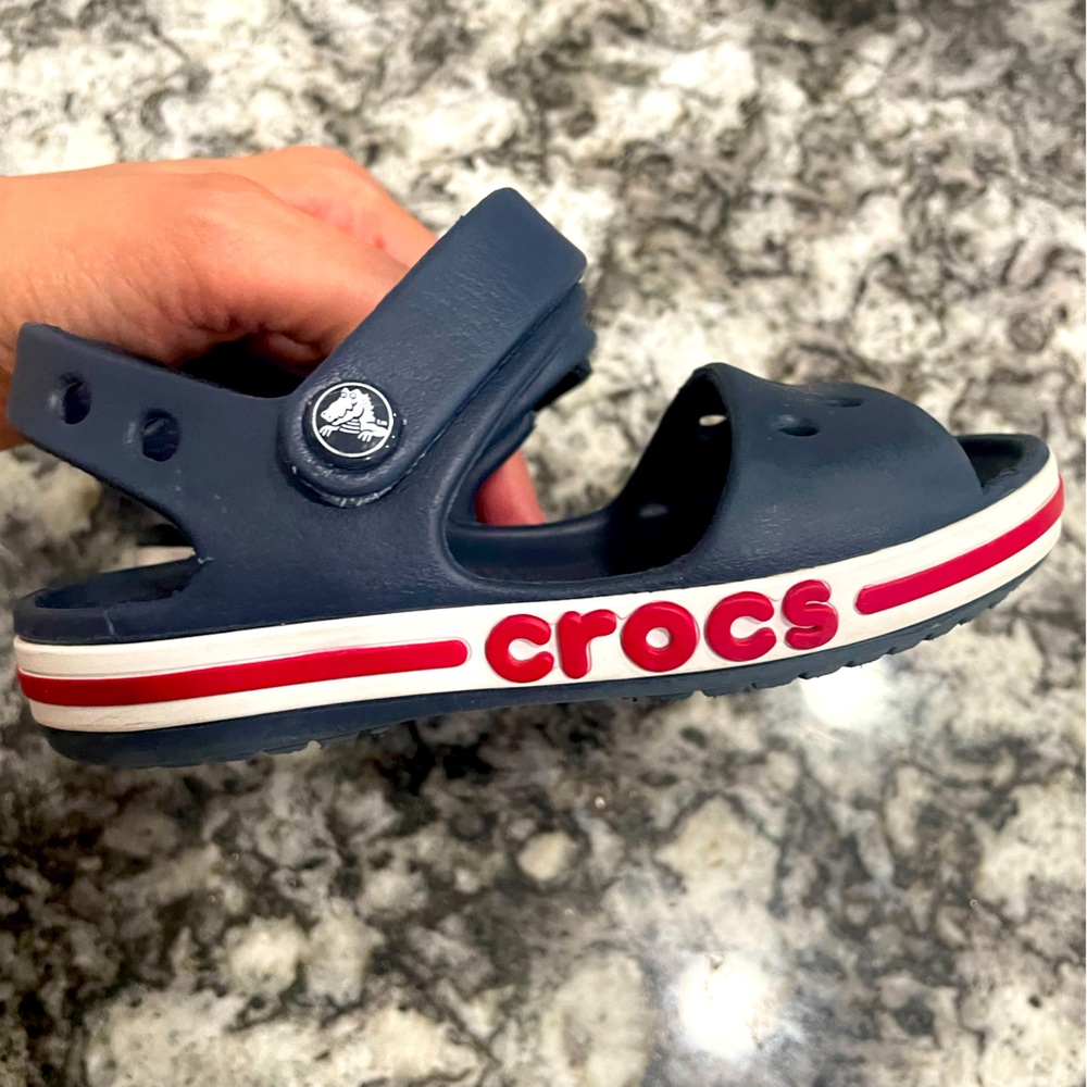 Crocs toddler size 9